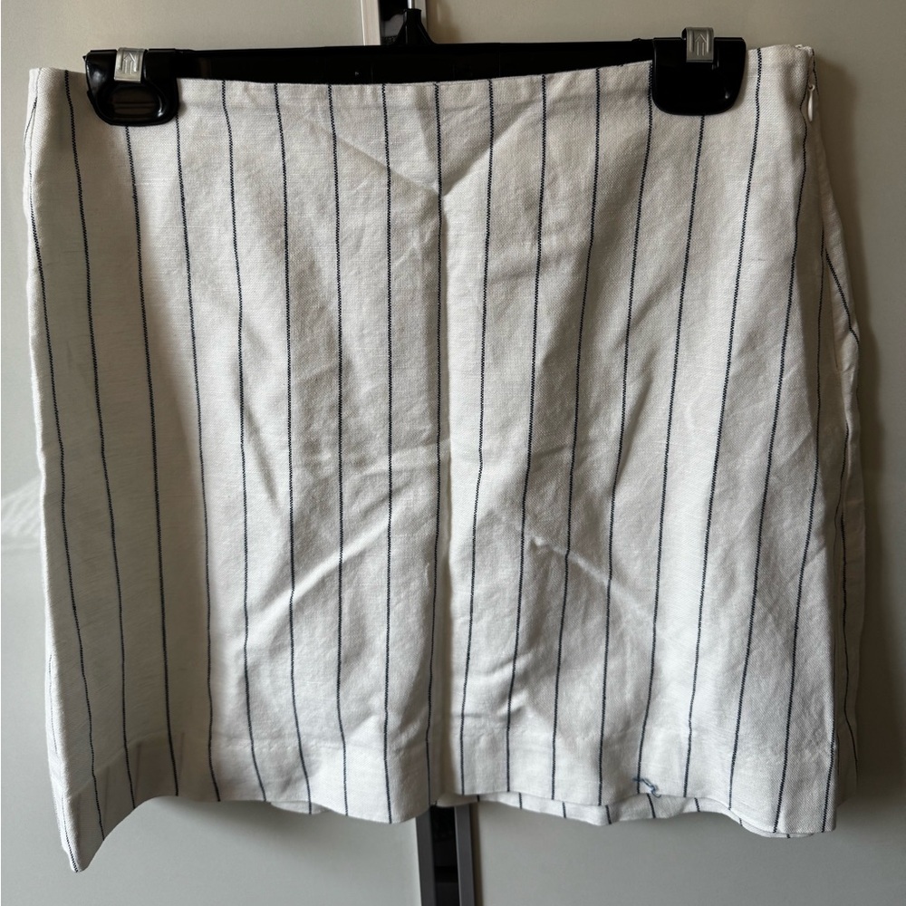 NWT GAP White / Cream Linen & Cotton Mini Skirt with Blue Pinstripes, Size 4 - Picture 4 of 12